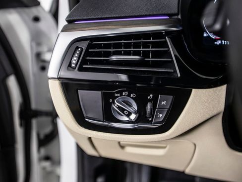 Used 2023 BMW 530e w/ Premium Package image 32