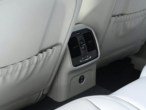 Used 2023 Porsche Macan S image 19