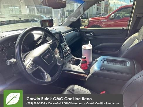 Used 2016 GMC Yukon SLT image 17