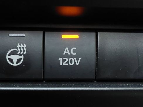 Used 2024 Toyota Tundra Limited AWD/4WD image 31