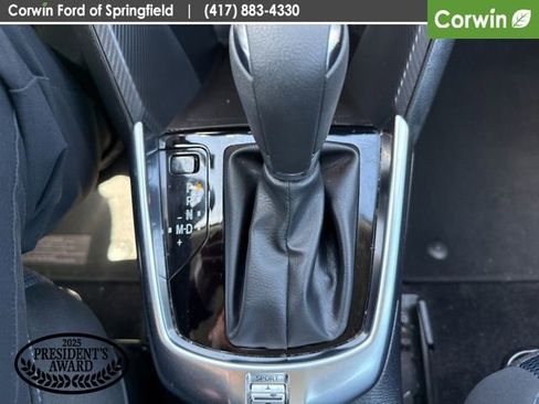Used 2019 Toyota Yaris LE FWD image 17