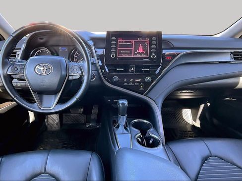 Used 2021 Toyota Camry SE w/ Convenience Package FWD image 15