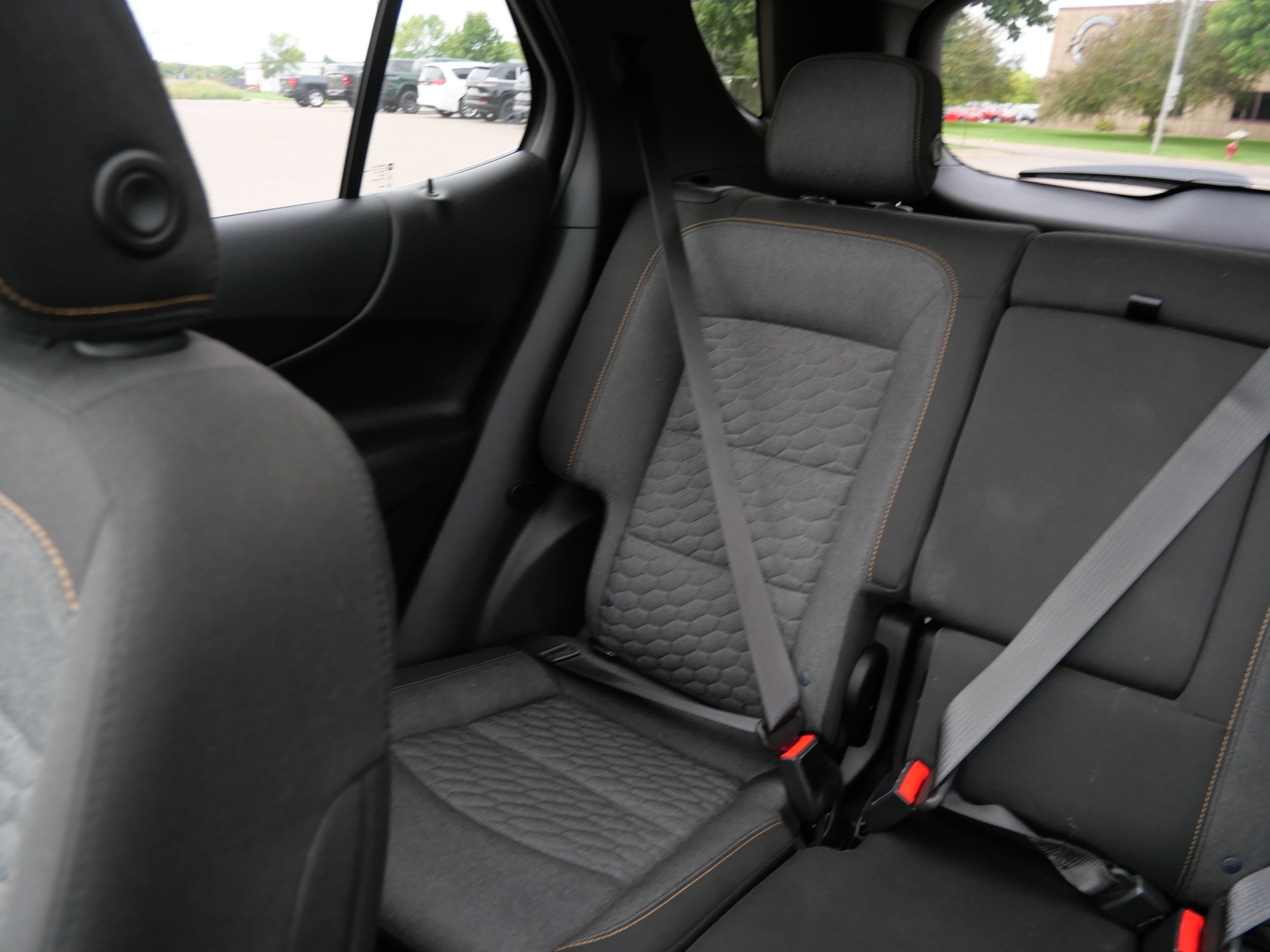 Used 2018 Chevrolet Equinox LT w/ Sun & Infotainment Package AWD/4WD image 12