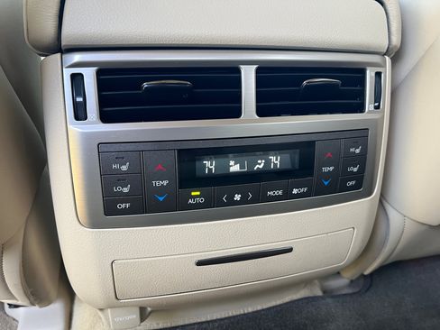 Used 2013 Lexus LX 570 4WD image 19