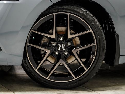 Used 2022 Honda Civic Sport Touring image 3