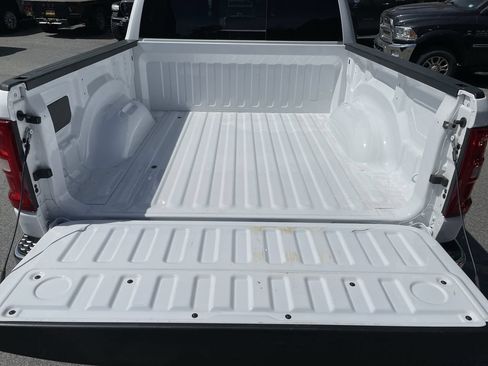 Used 2025 RAM 1500 Laramie AWD/4WD image 39