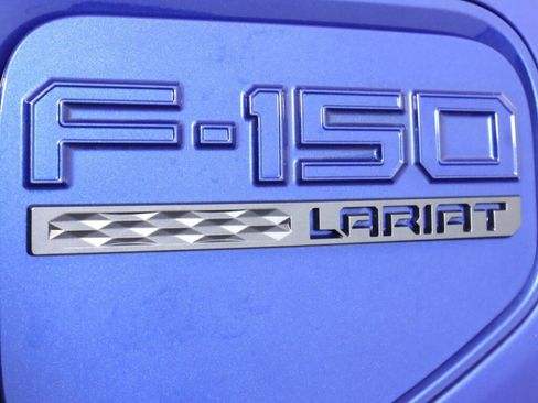 Used 2022 Ford F150 Lightning Lariat image 42