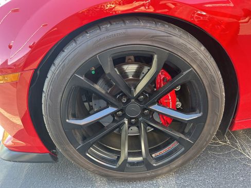 Used 2015 Chevrolet Camaro SS w/ SS Performance Package RWD image 7