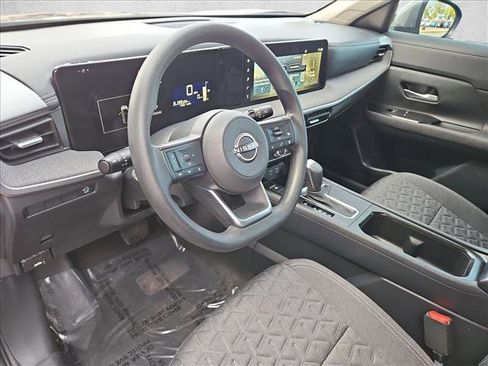 Used 2025 Nissan Kicks SV image 10