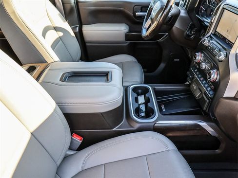 Used 2021 GMC Sierra 2500 SLT w/ SLT Preferred Package image 16