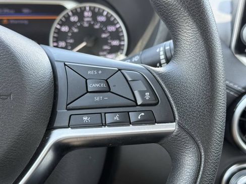 Used 2025 Nissan Sentra SV FWD image 11