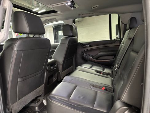 Used 2019 GMC Yukon XL SLT w/ Open Road Package image 24