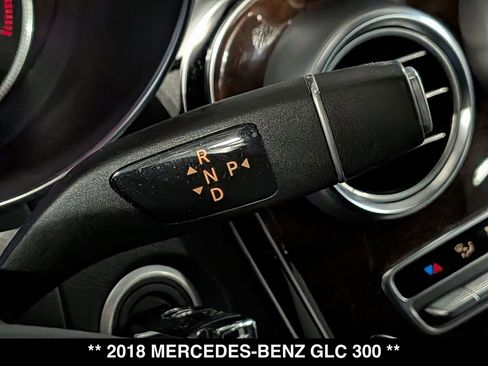 Used 2018 Mercedes-Benz GLC 300 4MATIC image 8