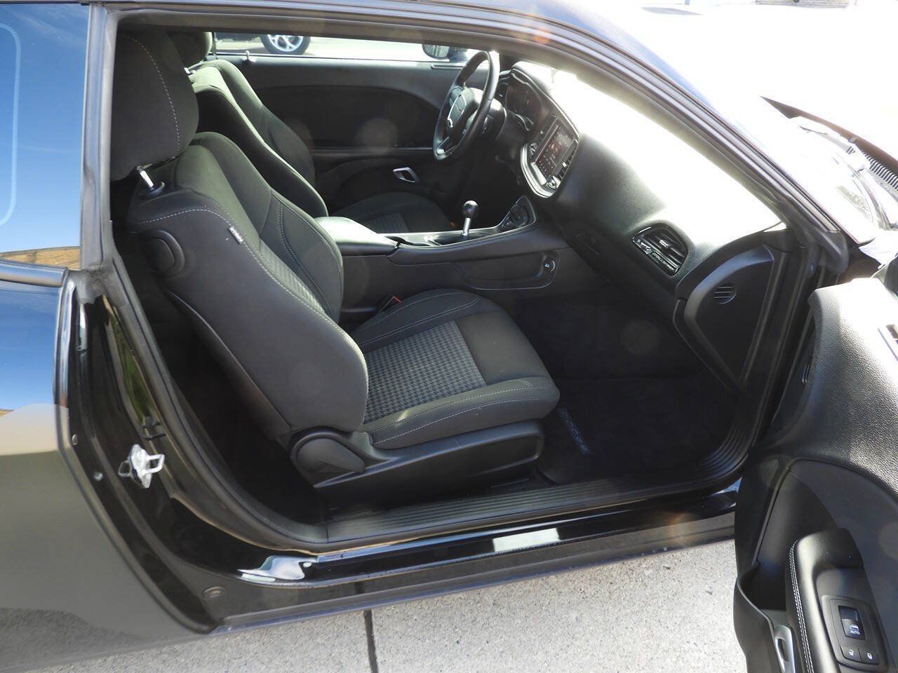 Used 2016 Dodge Challenger R/T w/ Blacktop Package RWD image 20