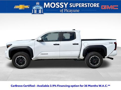 Used 2025 Toyota Tacoma TRD Off-Road AWD/4WD image 2