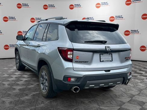 Used 2024 Honda Passport TrailSport image 3