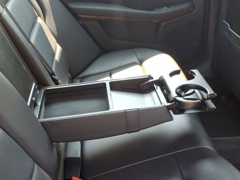 Used 2013 Mercedes-Benz E 350 4MATIC Sedan image 28