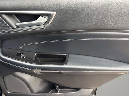 Used 2018 Ford Edge Titanium w/ Equipment Group 301A image 19