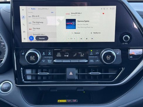 Certified 2025 Toyota Highlander XLE image 14