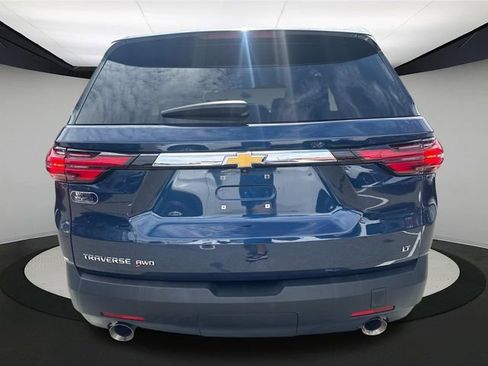 Used 2023 Chevrolet Traverse LT image 6