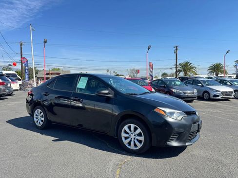 Used 2014 Toyota Corolla LE image 12