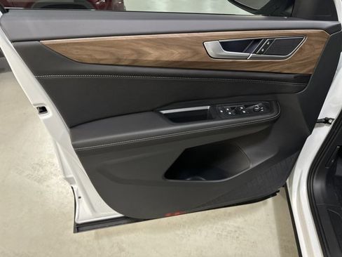 New 2026 Volkswagen Atlas SE image 17