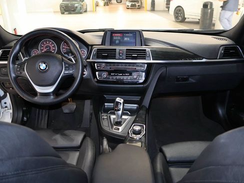 Used 2018 BMW 330e RWD image 12