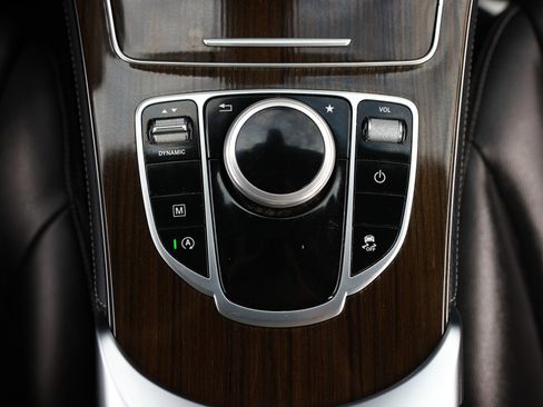 Used 2019 Mercedes-Benz GLC 300 w/ Premium Package image 41