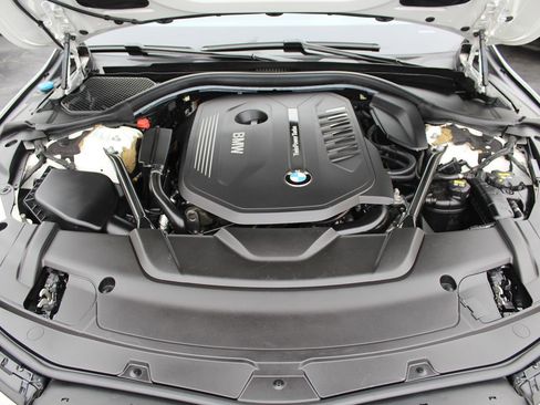 Used 2018 BMW 740i image 40