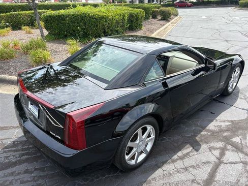 Used 2005 Cadillac XLR RWD image 34