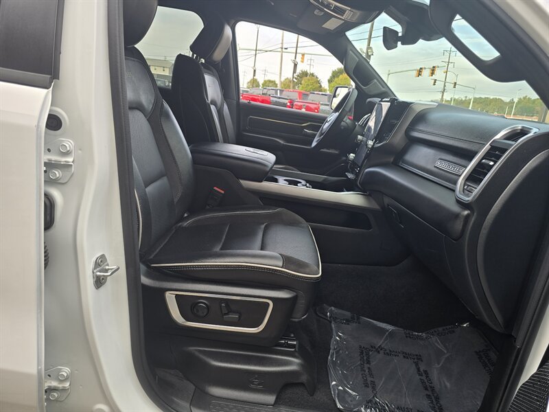 Used 2026 RAM 1500 Laramie AWD/4WD image 13