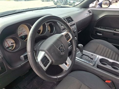 Used 2014 Dodge Challenger SXT RWD image 23