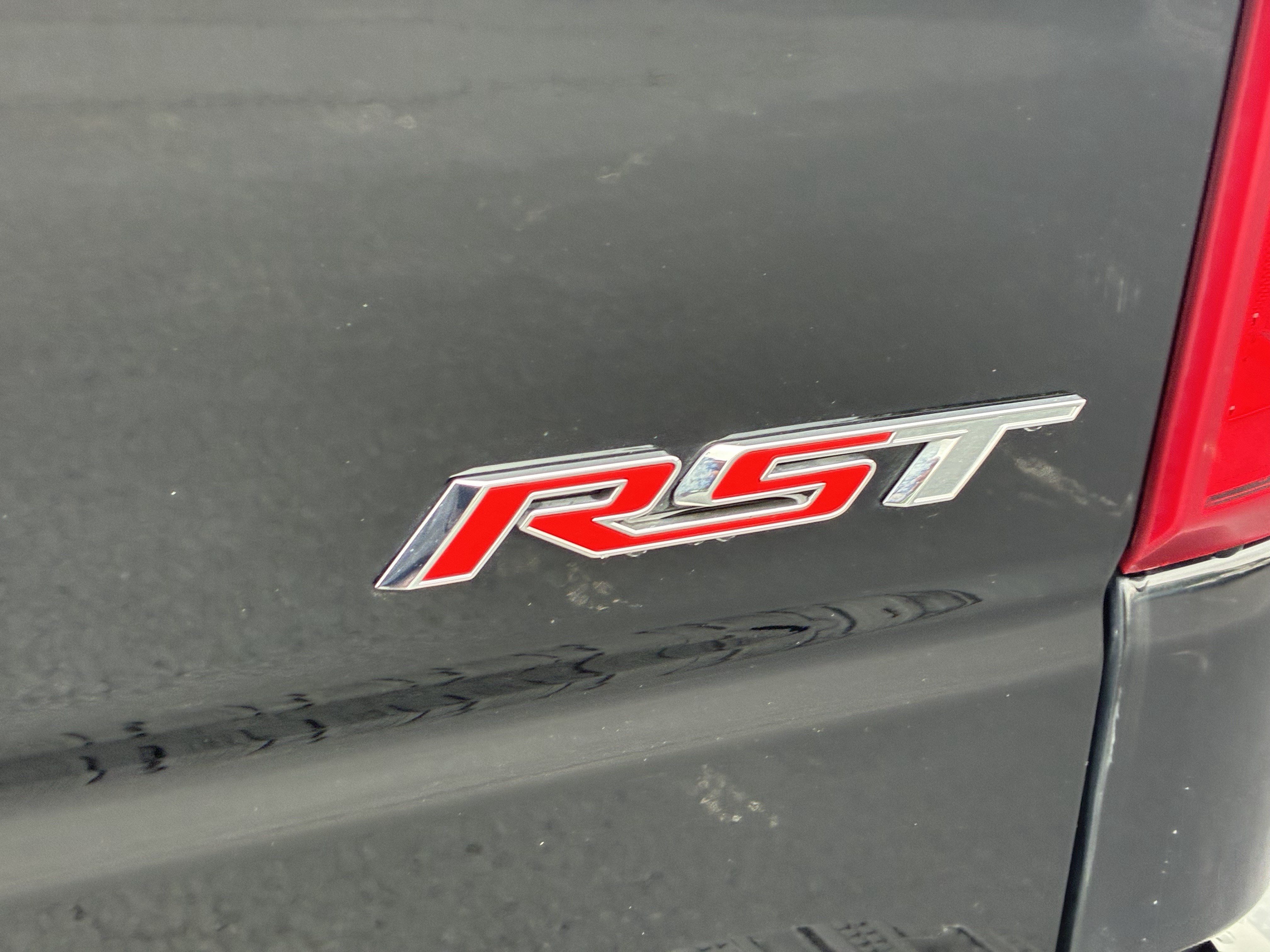 Used 2025 Chevrolet Silverado 1500 RST AWD/4WD image 12