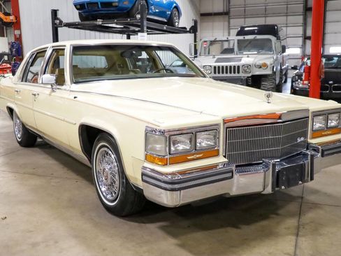 Used 1986 Cadillac Brougham Brougham image 12