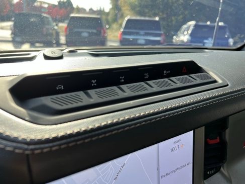 Used 2024 Ford Bronco Raptor image 13