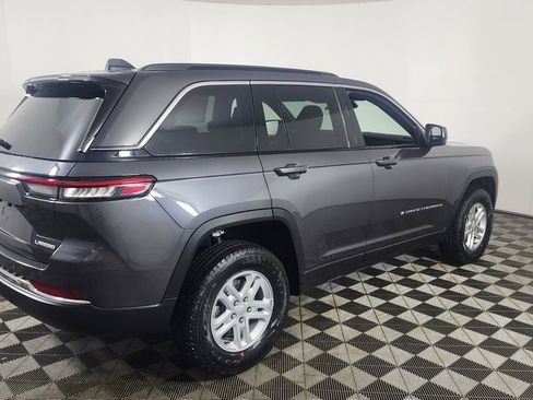 New 2025 Jeep Grand Cherokee Laredo w/ Luxury Tech Group I image 8