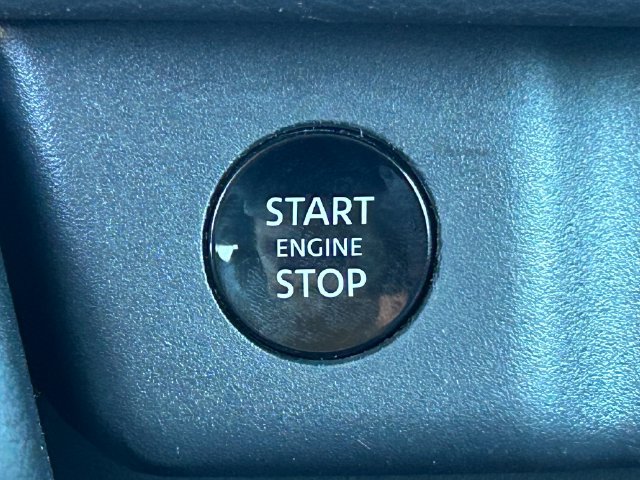 Used 2024 Nissan Rogue S FWD image 15
