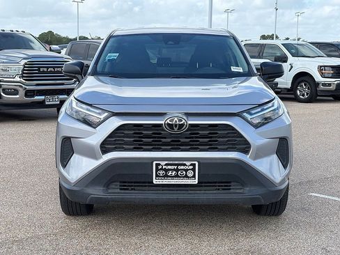 Used 2023 Toyota RAV4 LE FWD image 3