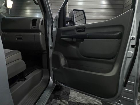 Used 2017 Nissan NV 3500 SL w/ Technology Package image 31