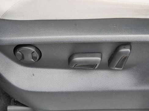 Certified 2021 Volkswagen Tiguan SE R-Line image 19