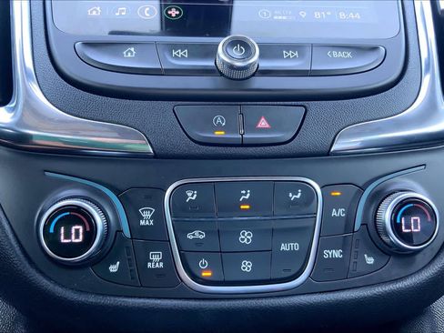 Used 2023 Chevrolet Equinox LT FWD image 35