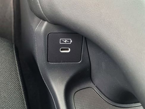 Used 2025 Honda HR-V LX image 25