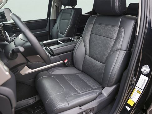 Used 2024 Toyota Tundra Limited image 10