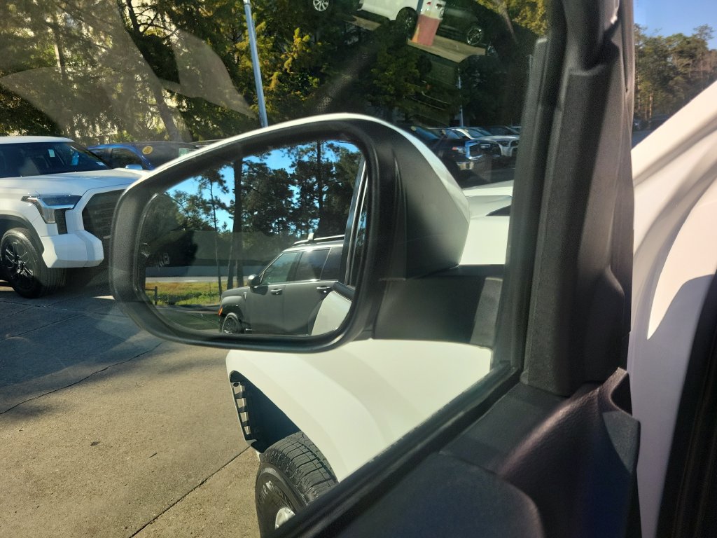 Certified 2026 Toyota Tacoma SR5 AWD/4WD image 11