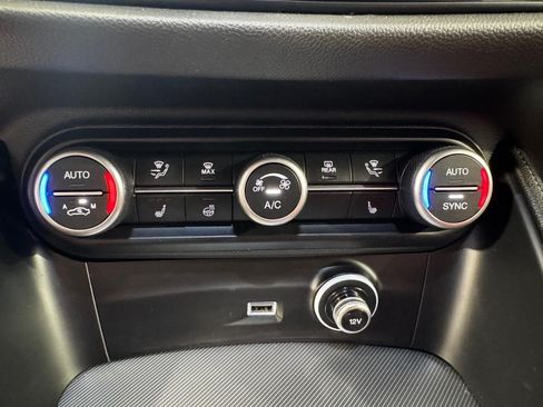 Used 2024 Alfa Romeo Stelvio Ti w/ Performance Driving Package AWD/4WD image 24