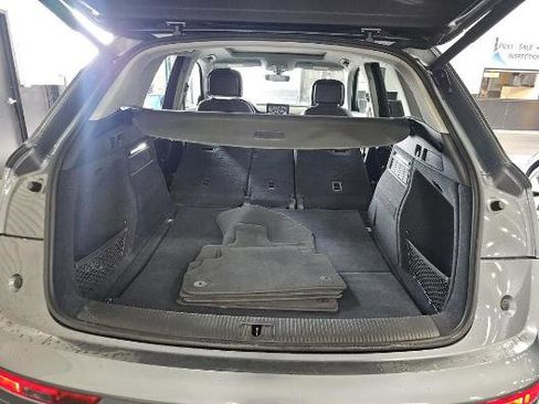 Used 2018 Audi Q5 2.0T Premium Plus w/ Premium Plus Package AWD/4WD image 7