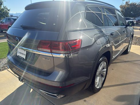 Used 2022 Volkswagen Atlas SE image 4