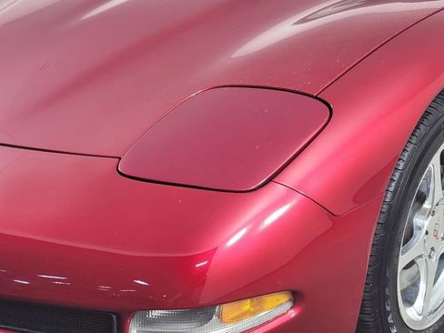 Used 2001 Chevrolet Corvette Coupe RWD image 9