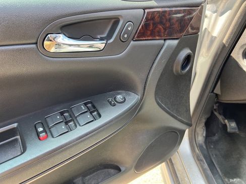 Used 2013 Chevrolet Impala LT w/ LT Sunroof Package image 12