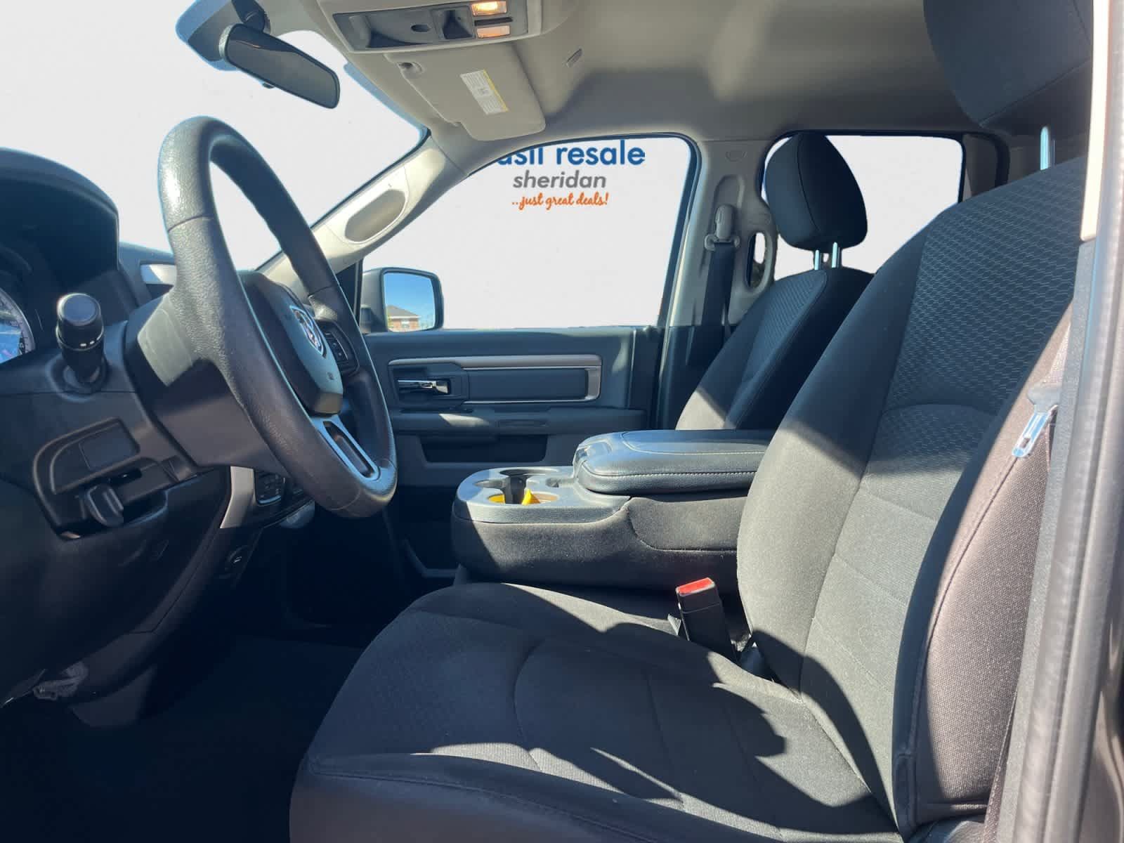 Used 2019 RAM 1500 Warlock AWD/4WD image 12